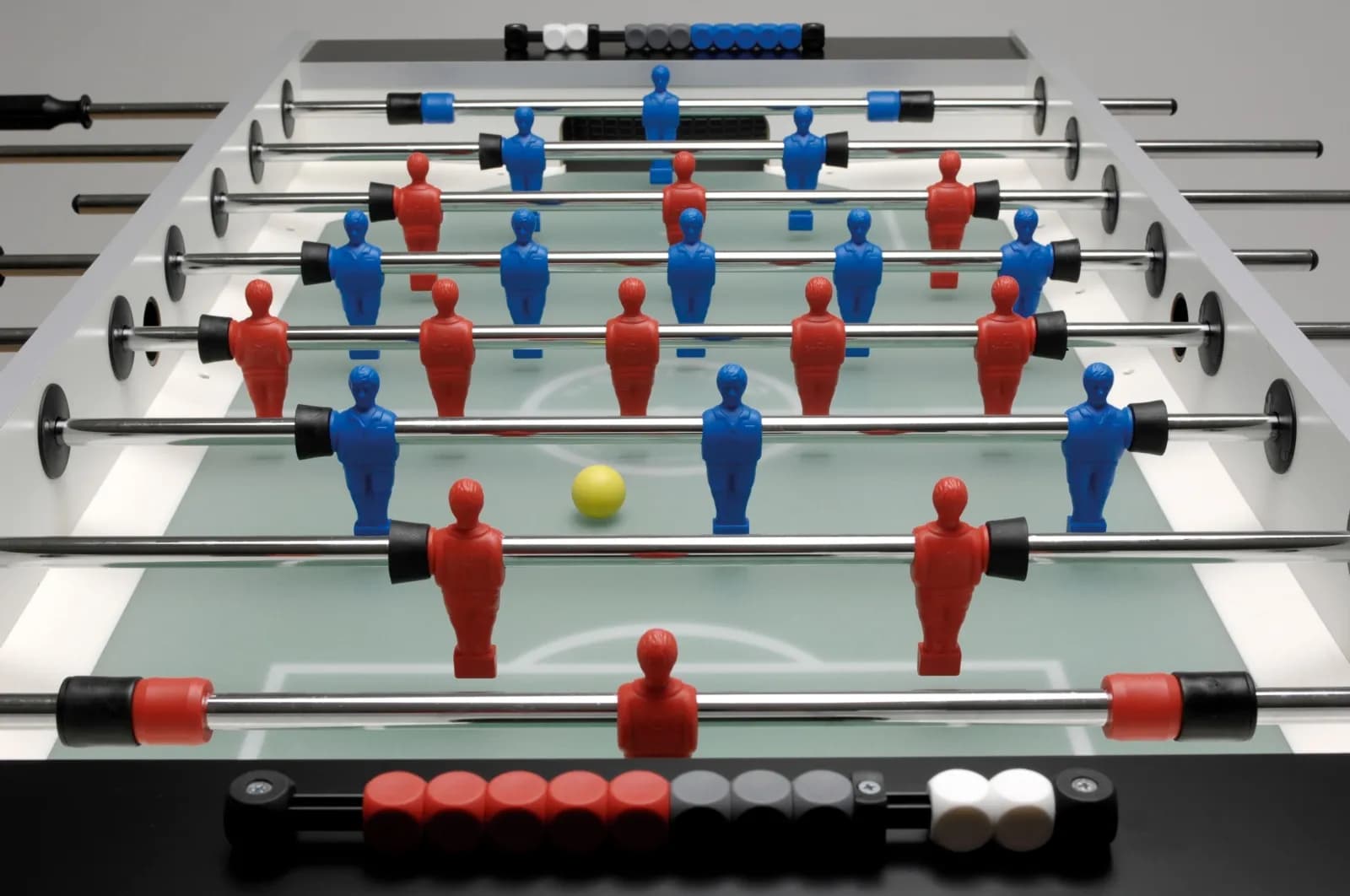 Garlando Pro-Champion Tischfussball mit schwarzem Korpus und Glas-Spielfeld, offizieller ITSF-Turniertisch