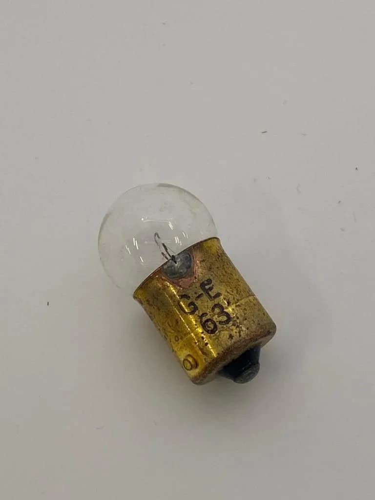 Art. L1.02.01.FL-142   Flipper-Blitzlampe GE 63